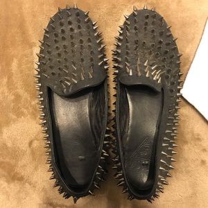 UNIF Hellraiser flats